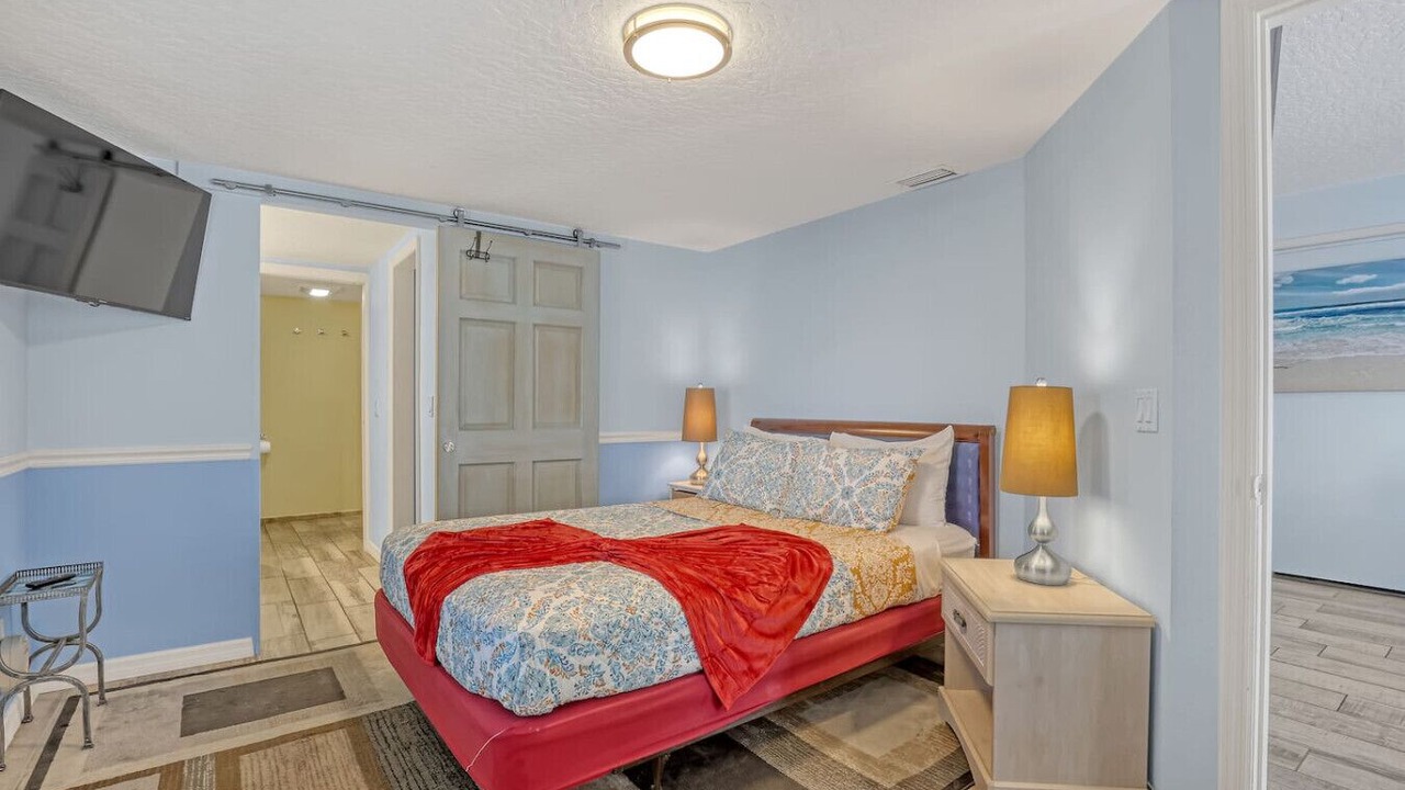 Photo of Bedroom in Cape Caneveral Beach Gardens