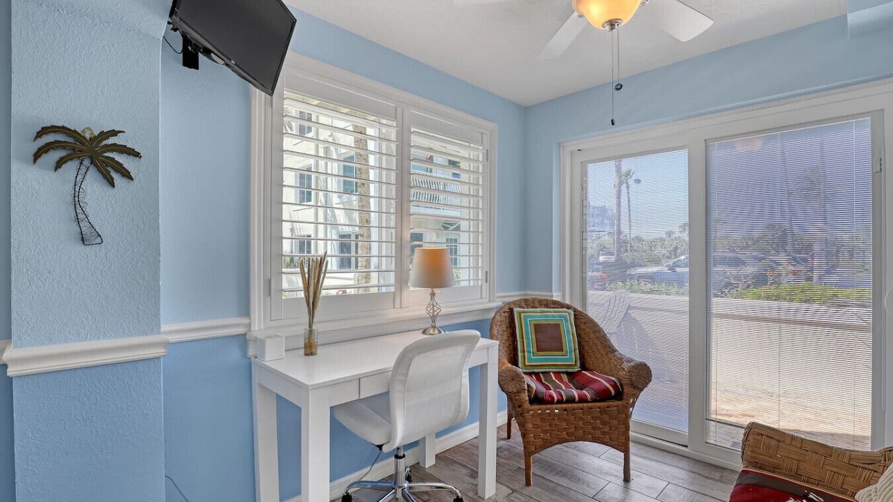 Photo of Livingroom in Cape Caneveral Beach Gardens