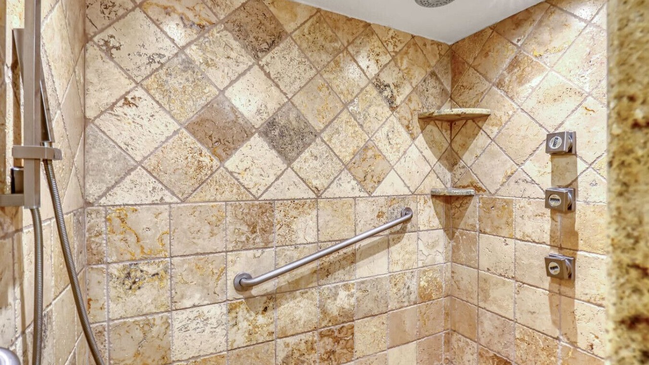 Photo of Bathroom in Cape Caneveral Beach Gardens
