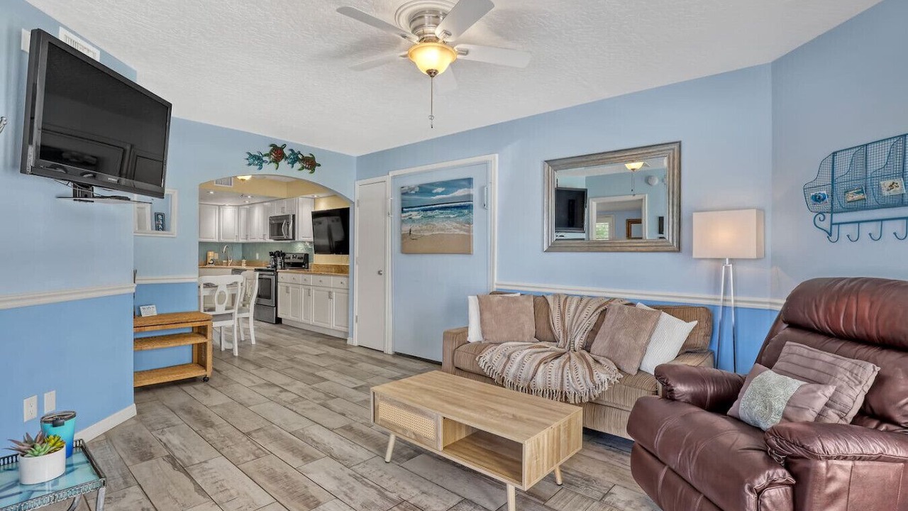 Photo of Livingroom in Cape Caneveral Beach Gardens