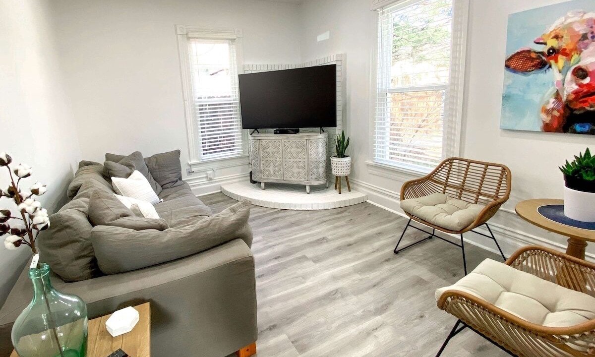 Photo of Livingroom in Central Boulder