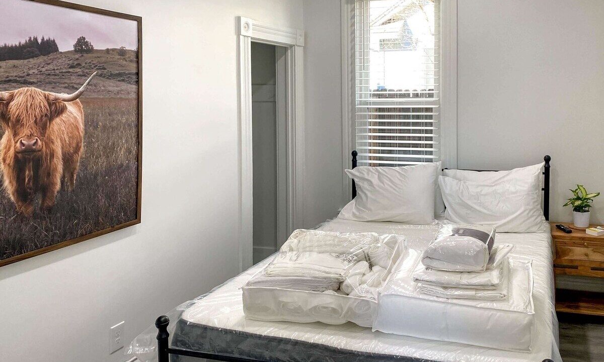 Photo of Bedroom in Central Boulder