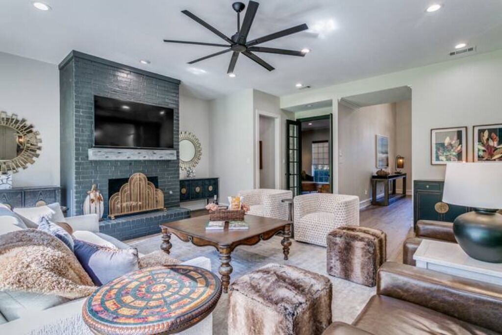 Photo of Livingroom in Southlake