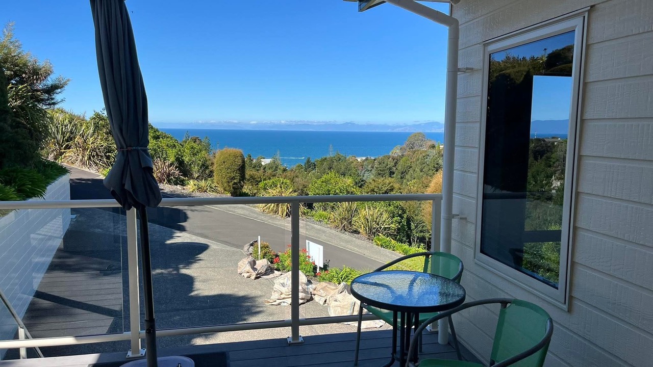 Photo of Patio Balcony in Ngaio Bay