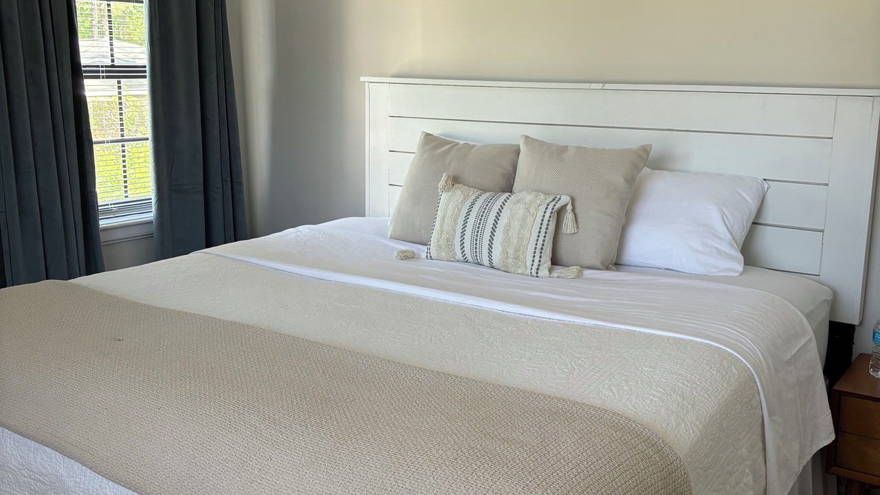 Photo of Bedroom in Forest Hills