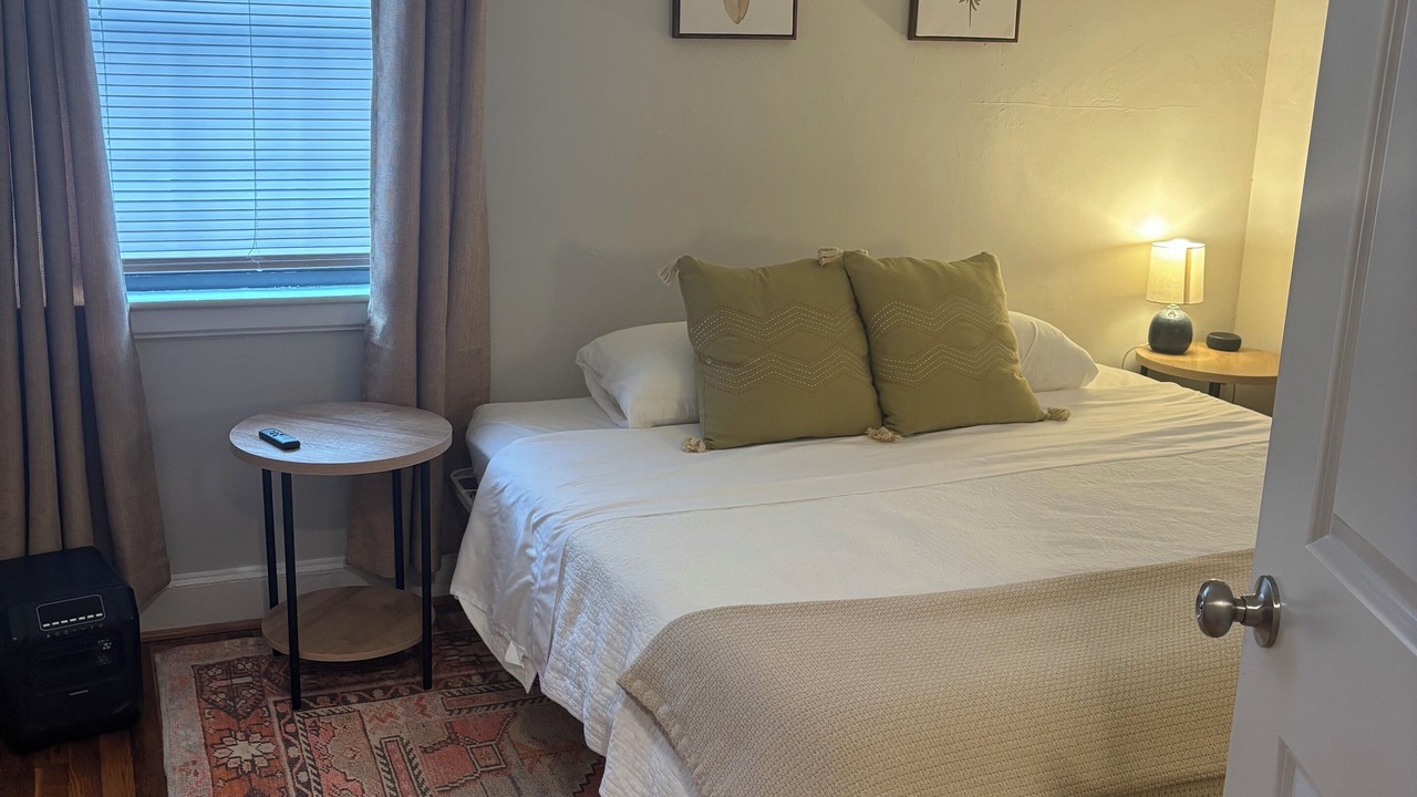 Photo of Bedroom in Forest Hills