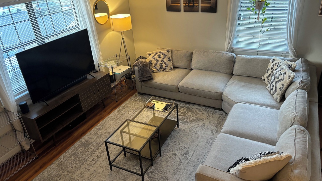 Photo of Livingroom in Forest Hills