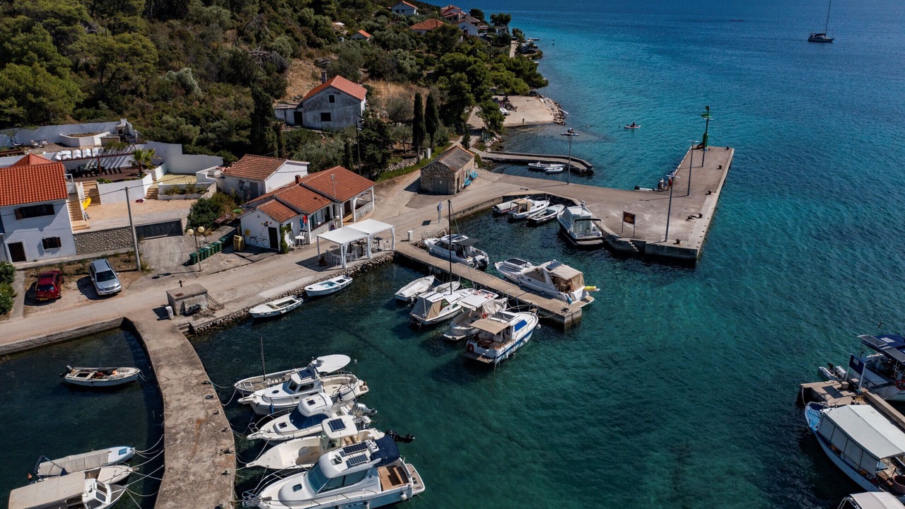 Photo of Others in Molat