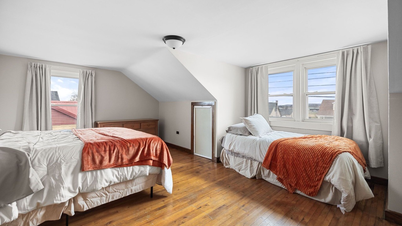 Photo of Bedroom in Lairdsville