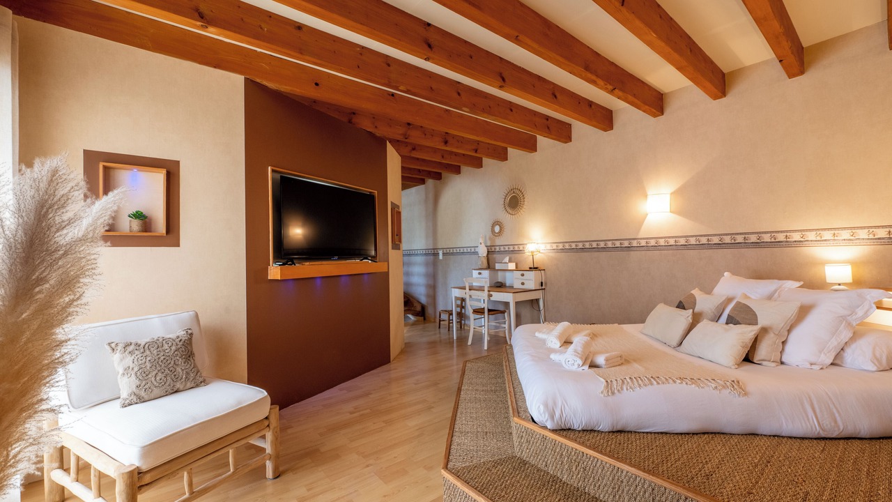 Photo of Bedroom in Montcabrier