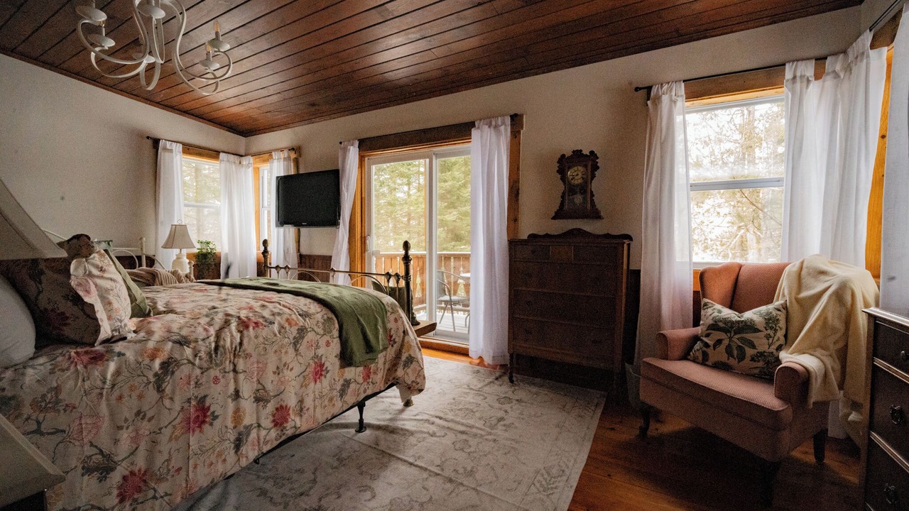 Photo of Bedroom in Chertsey