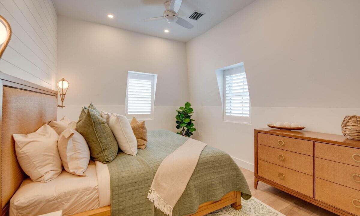 Photo of Bedroom in Historic Seaport
