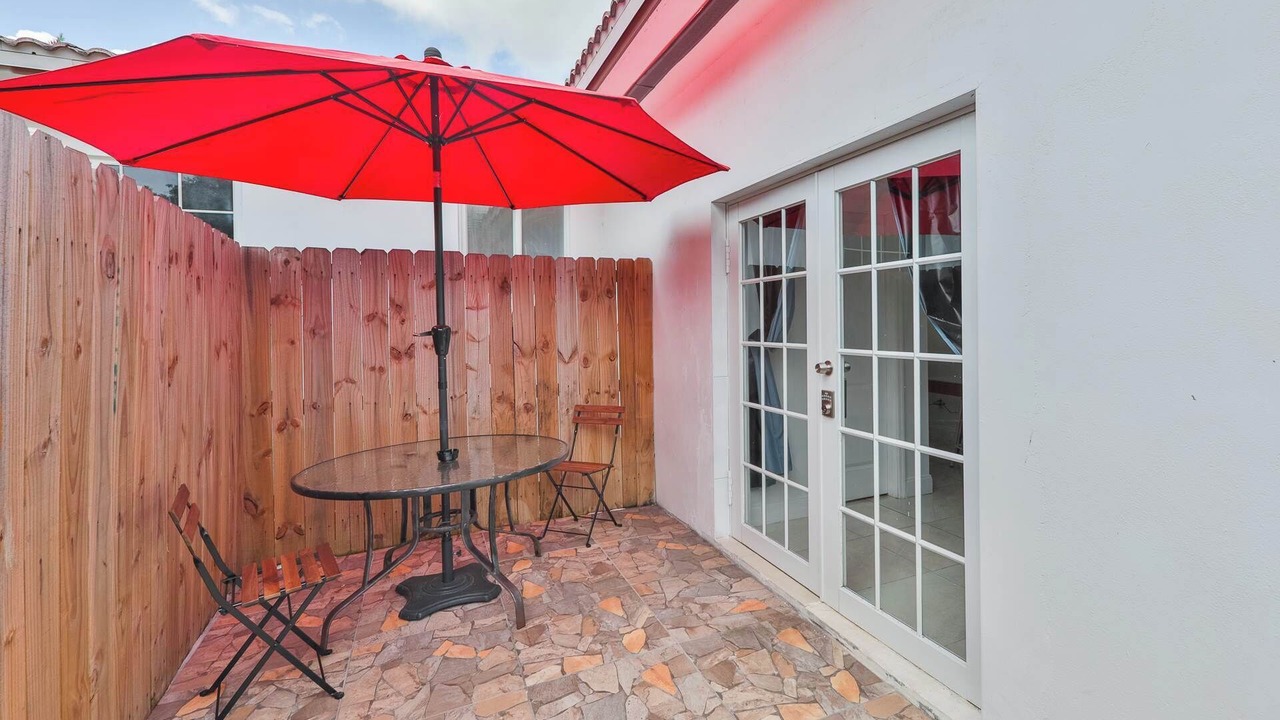 Photo of Outdoor in Downtown Hollywood