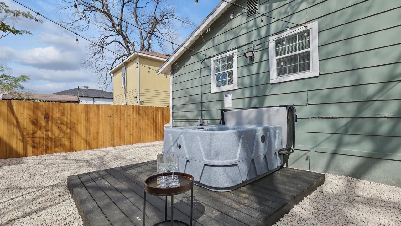 Photo of Outdoor in West Dallas