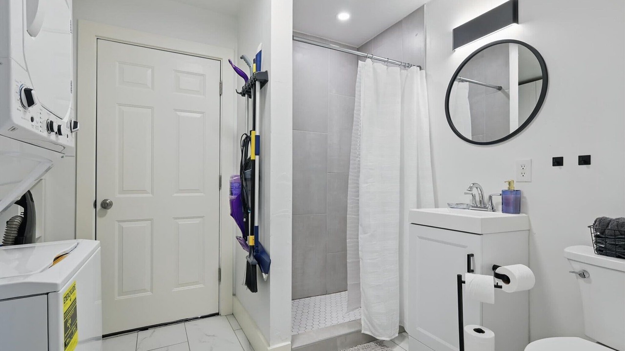 Photo of Bathroom in West Dallas