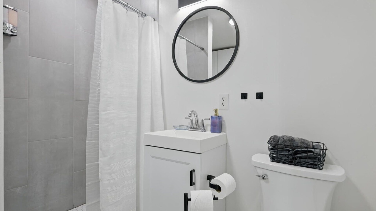 Photo of Bathroom in West Dallas