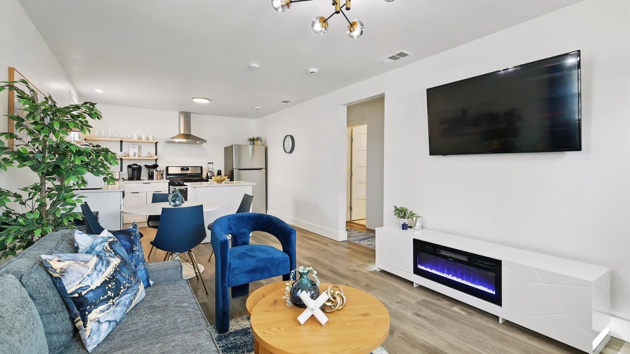 Photo of Livingroom in West Dallas
