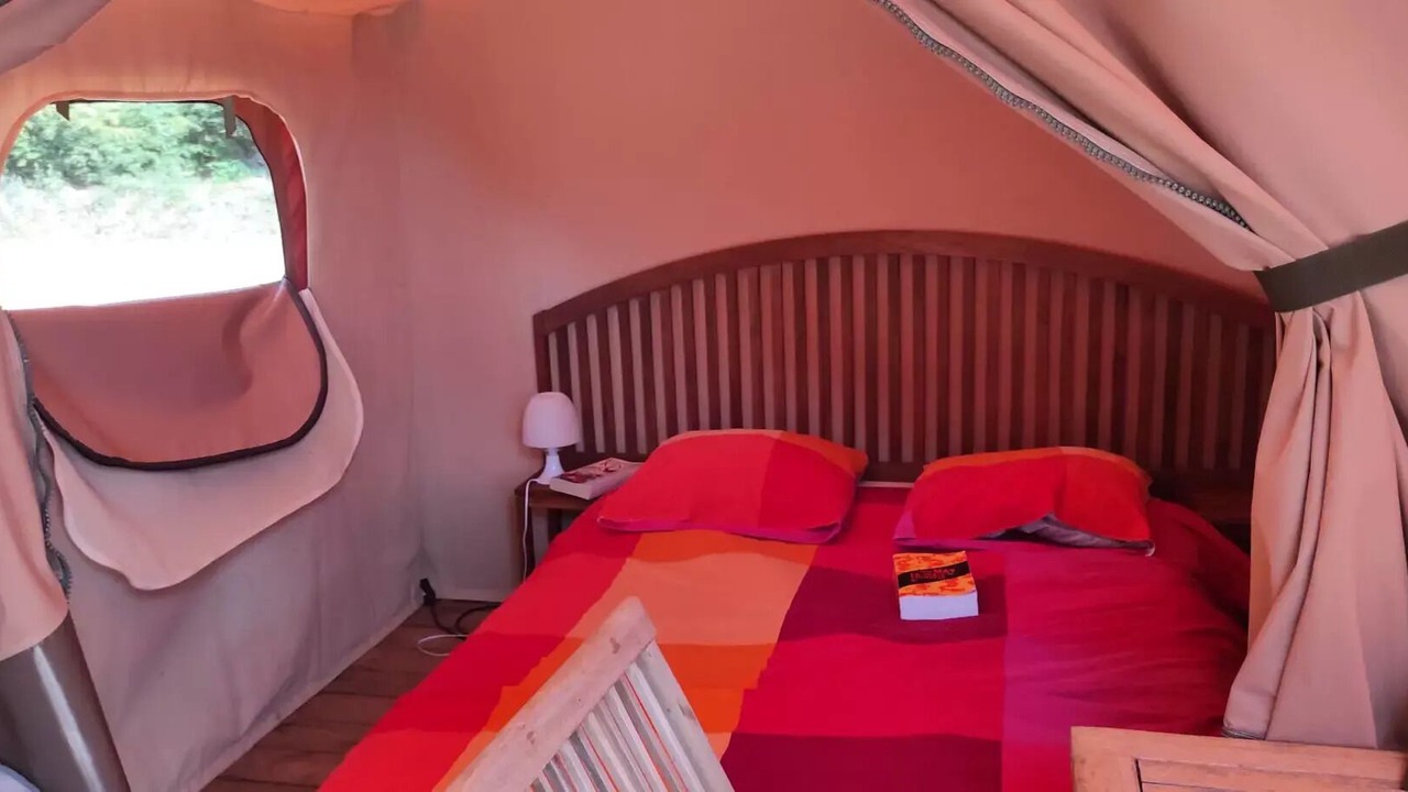 Photo of Bedroom in Saint-Paul-de-Vezelin