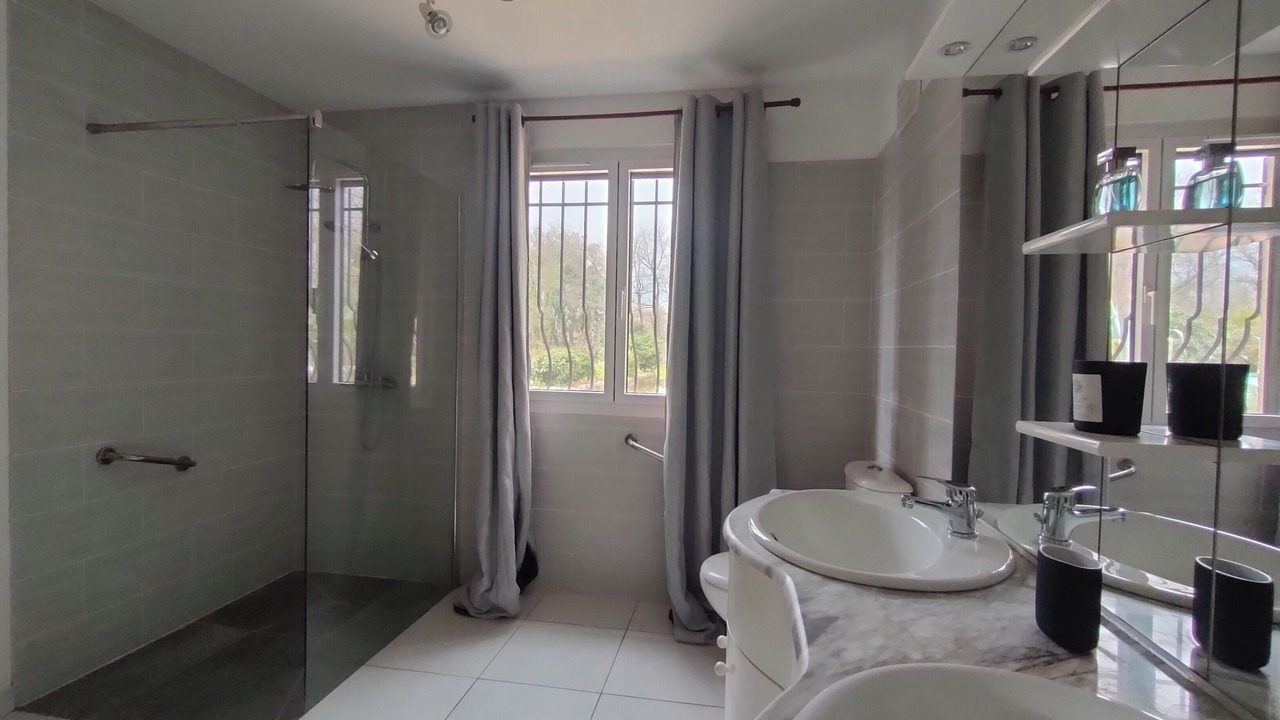 Photo of Bathroom in Montesquieu-des-Alberes