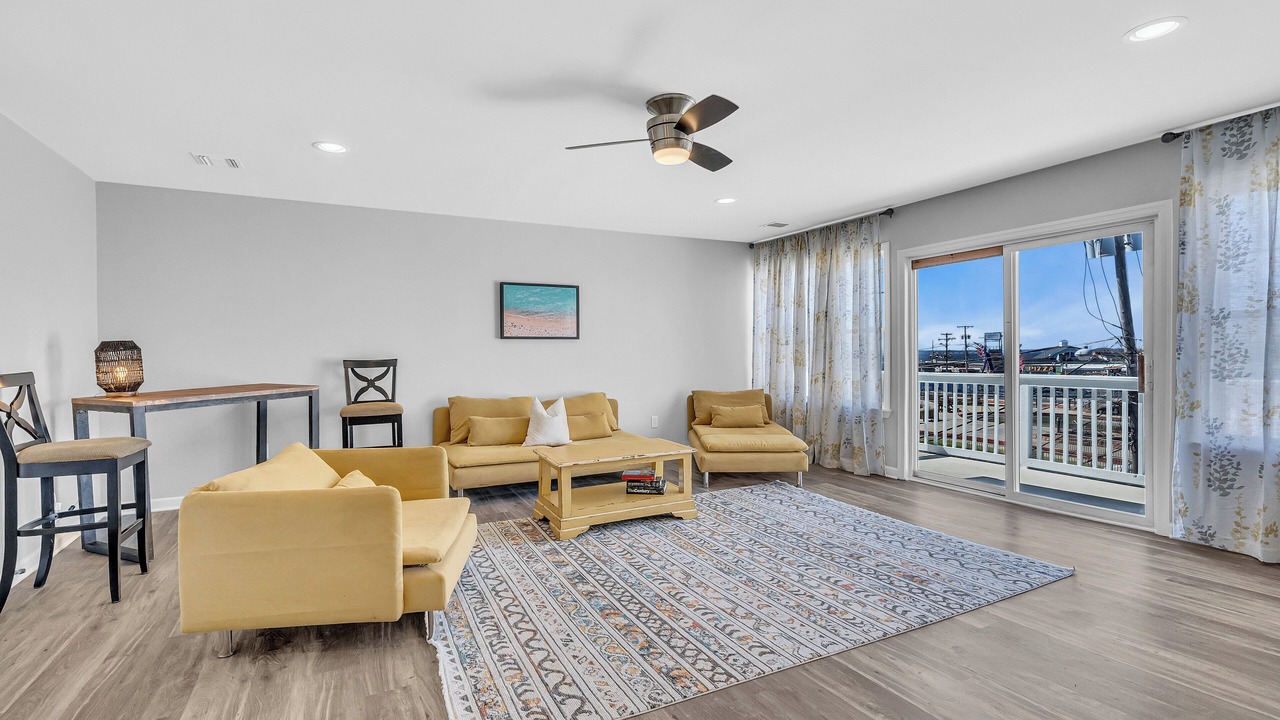 Photo of Livingroom in Keansburg