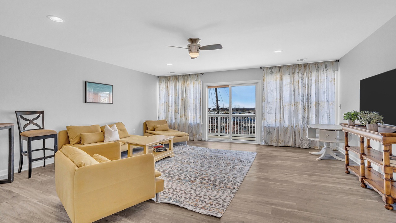 Photo of Livingroom in Keansburg