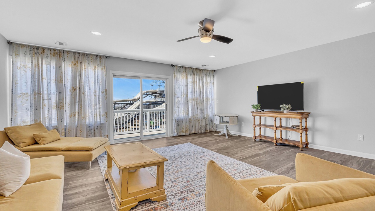Photo of Livingroom in Keansburg