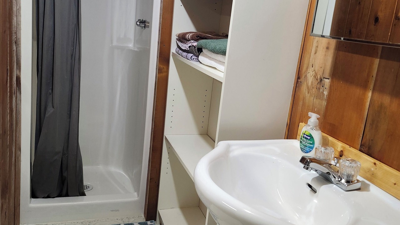 Photo of Bathroom in Sioux Narrows Nestor Falls