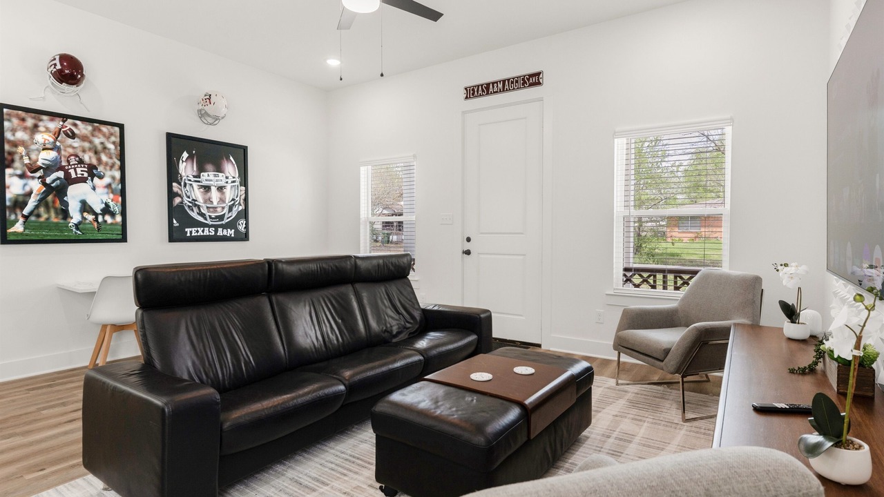 Photo of Livingroom in College Station