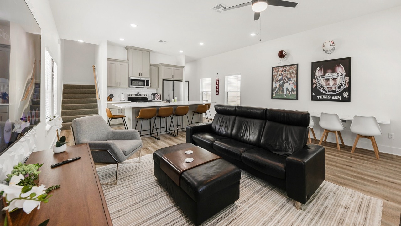Photo of Livingroom in College Station