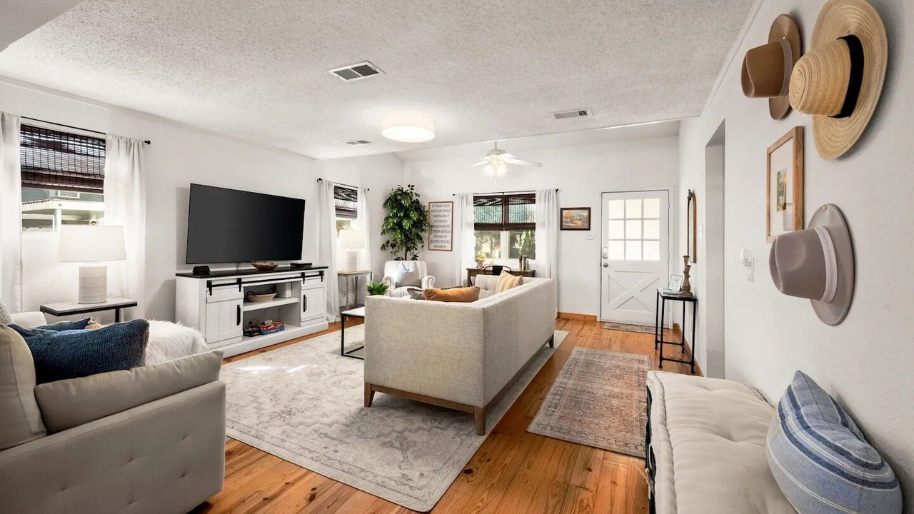 Photo of Livingroom in Tomball