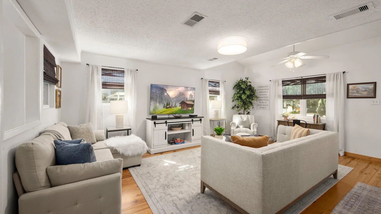 Photo of Livingroom in Tomball