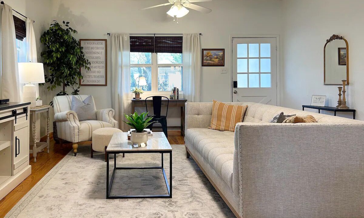 Photo of Livingroom in Tomball
