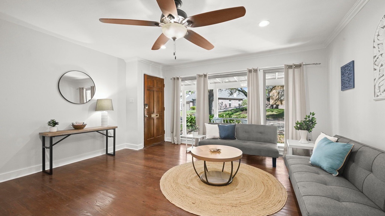 Photo of Bedroom in Mid City South