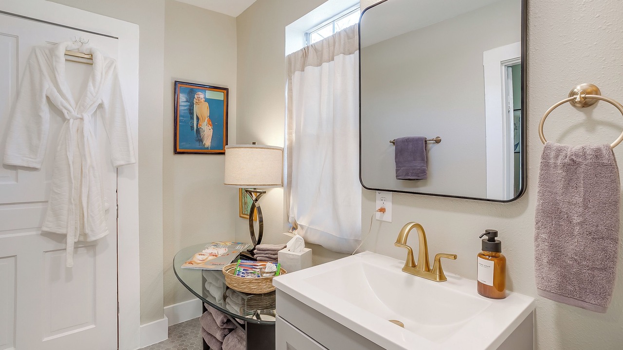 Photo of Bathroom in Central Arlington