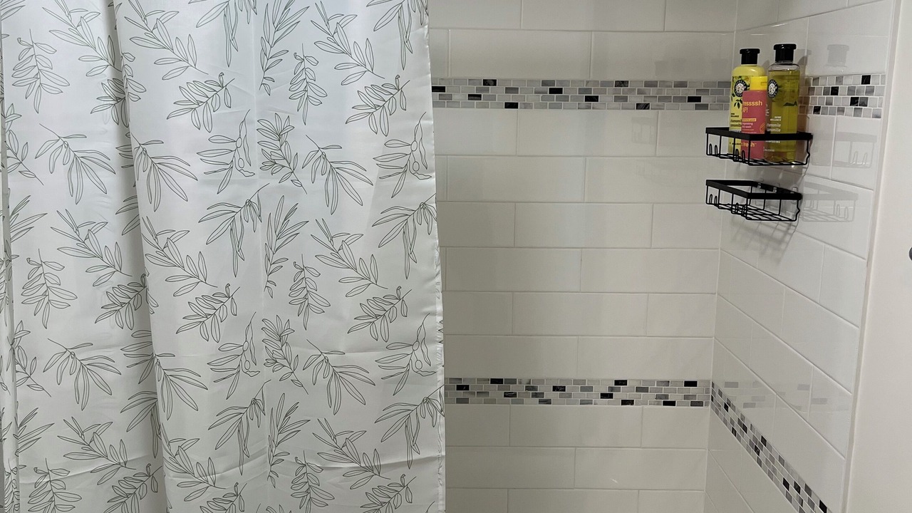 Photo of Bathroom in Stockade Historic District