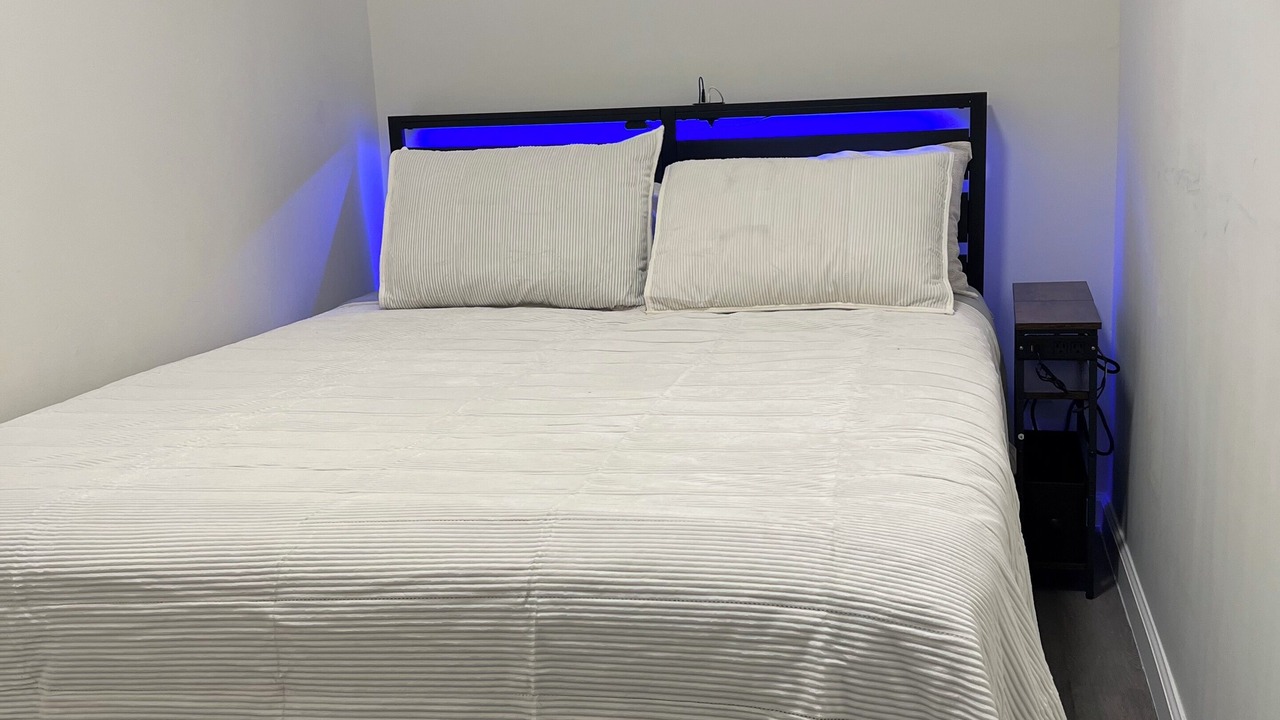 Photo of Bedroom in Stockade Historic District