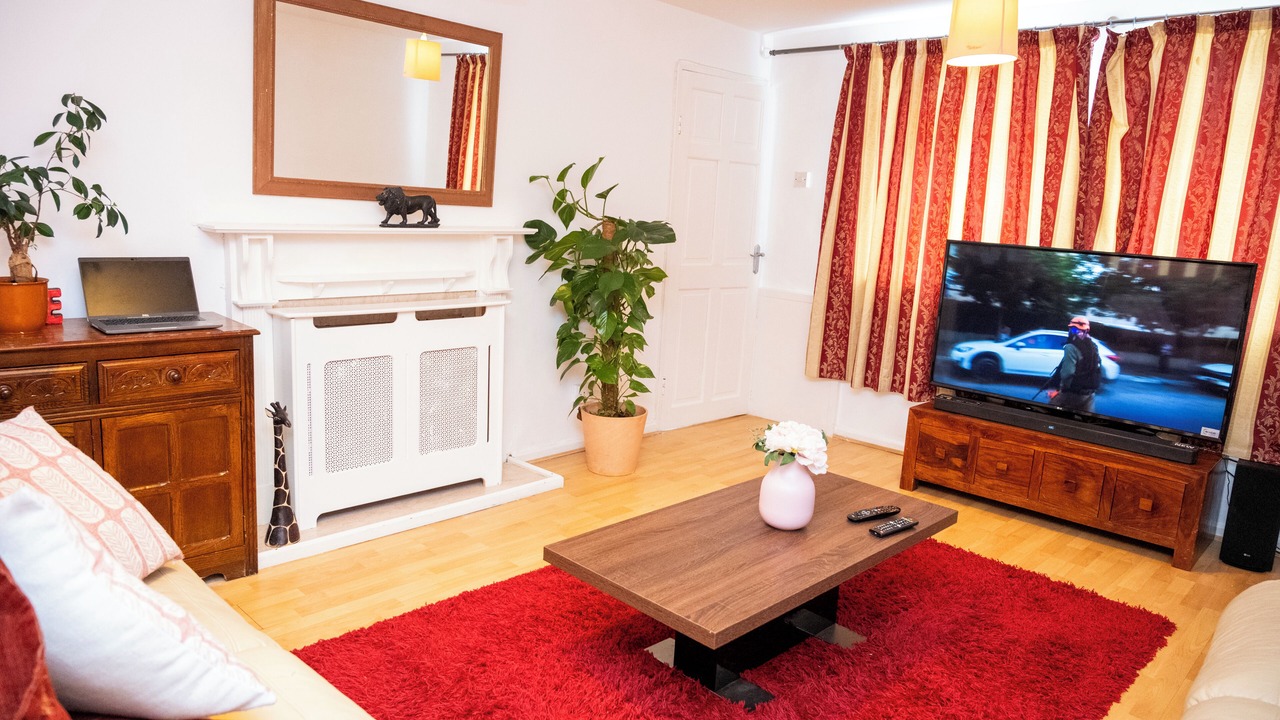 Photo of Livingroom in Northampton