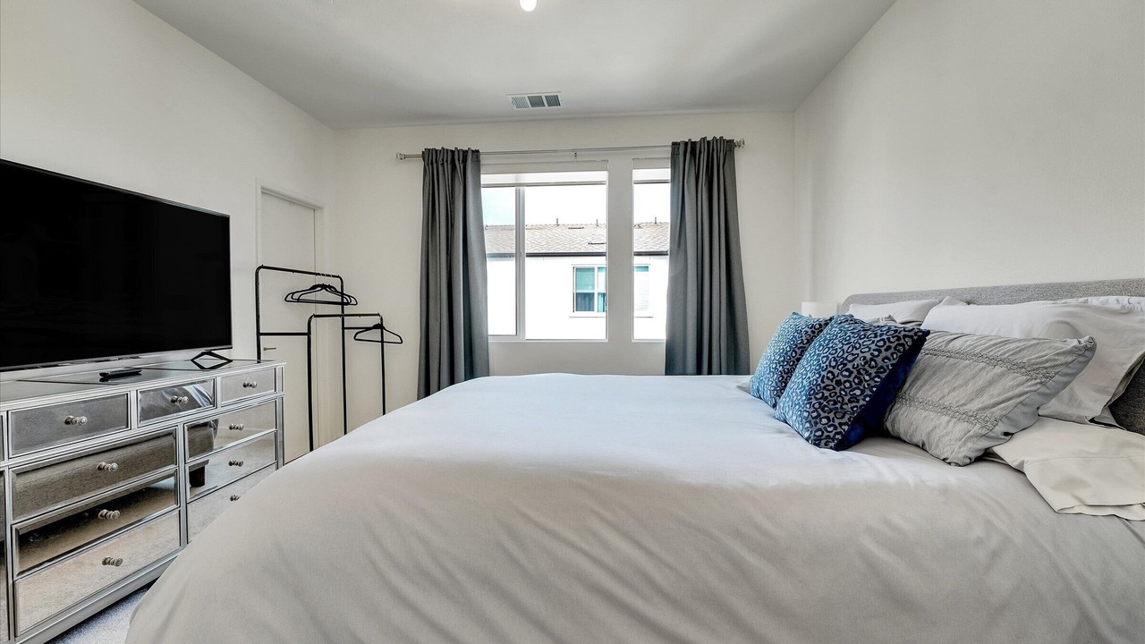 Photo of Bedroom in Lincoln Acres