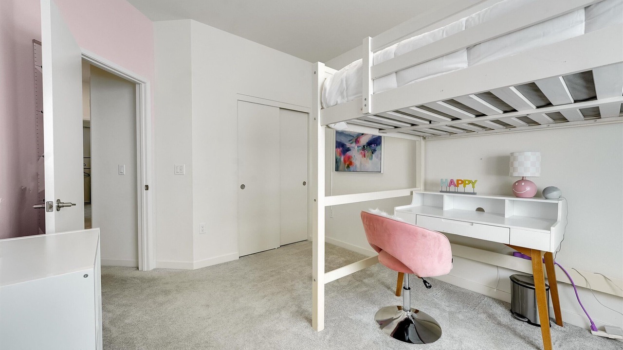 Photo of Bedroom in Lincoln Acres
