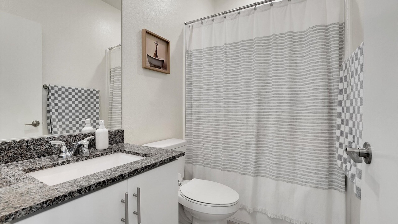 Photo of Bathroom in Lincoln Acres