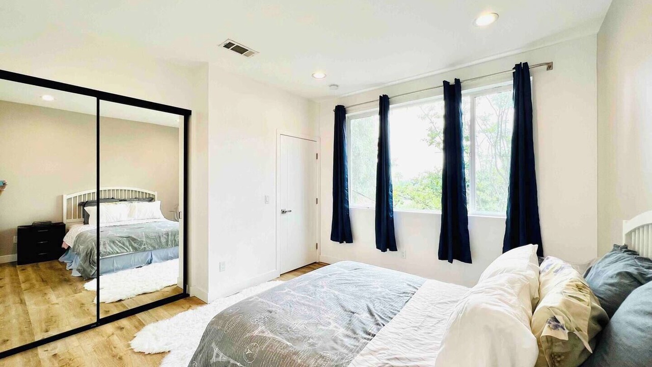 Photo of Bedroom in Canoga Park
