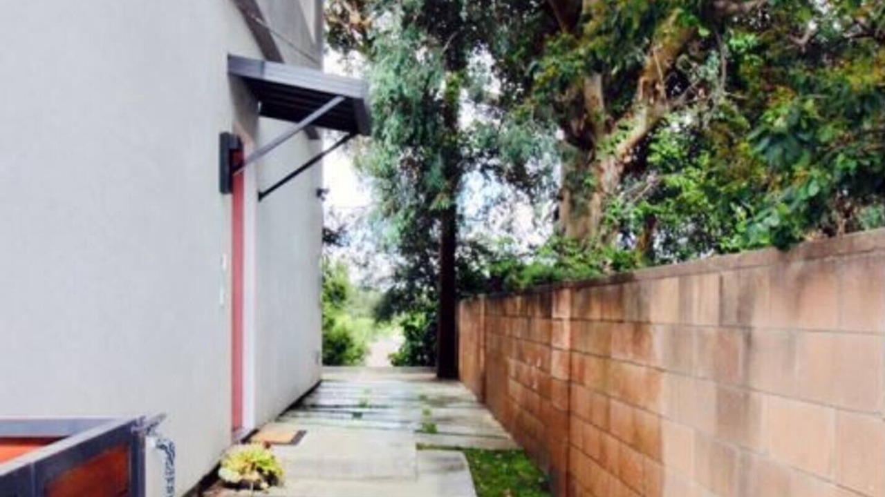 Photo of Outdoor in Canoga Park
