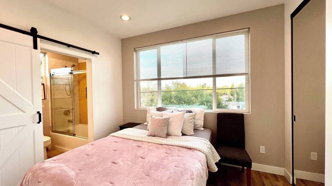 Photo of Bedroom in Canoga Park