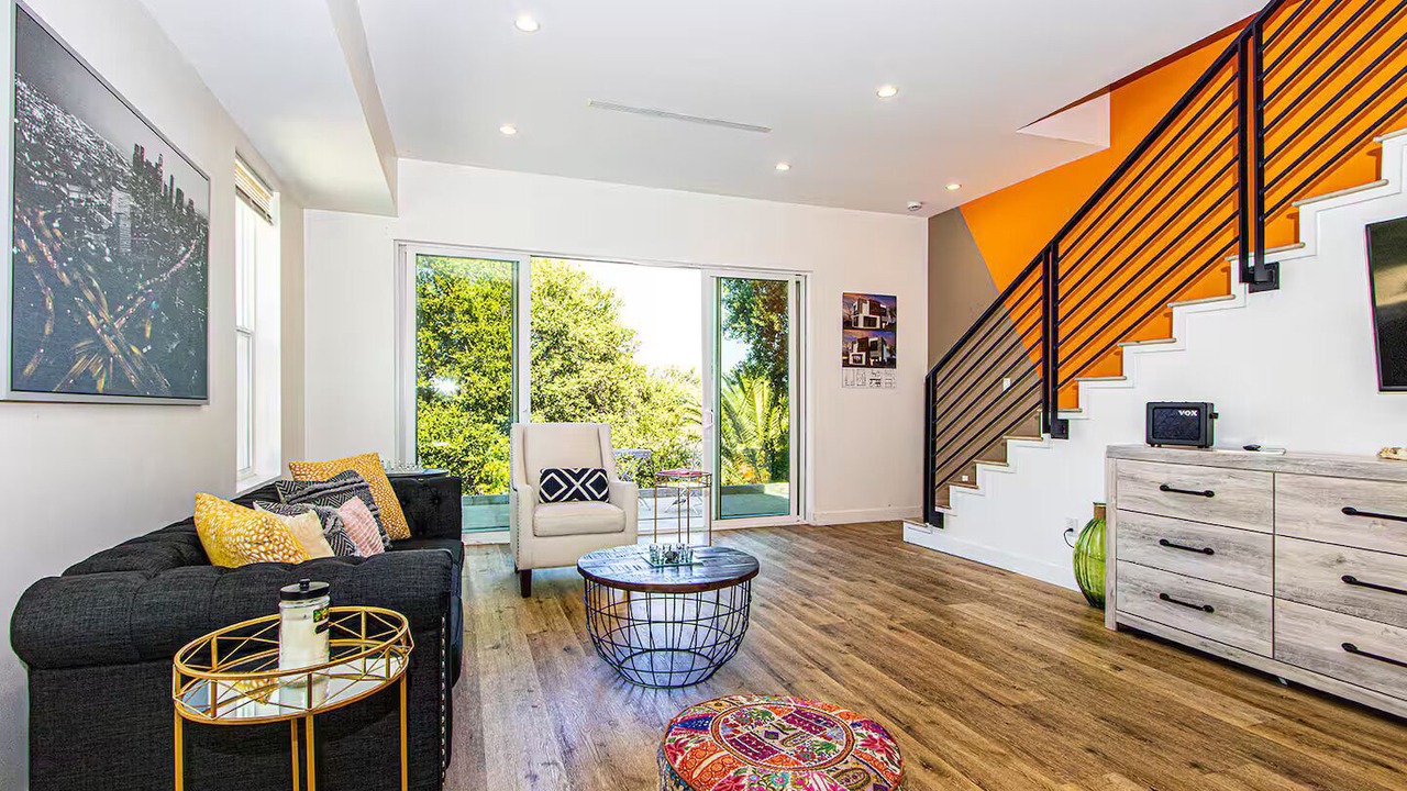 Photo of Livingroom in Canoga Park