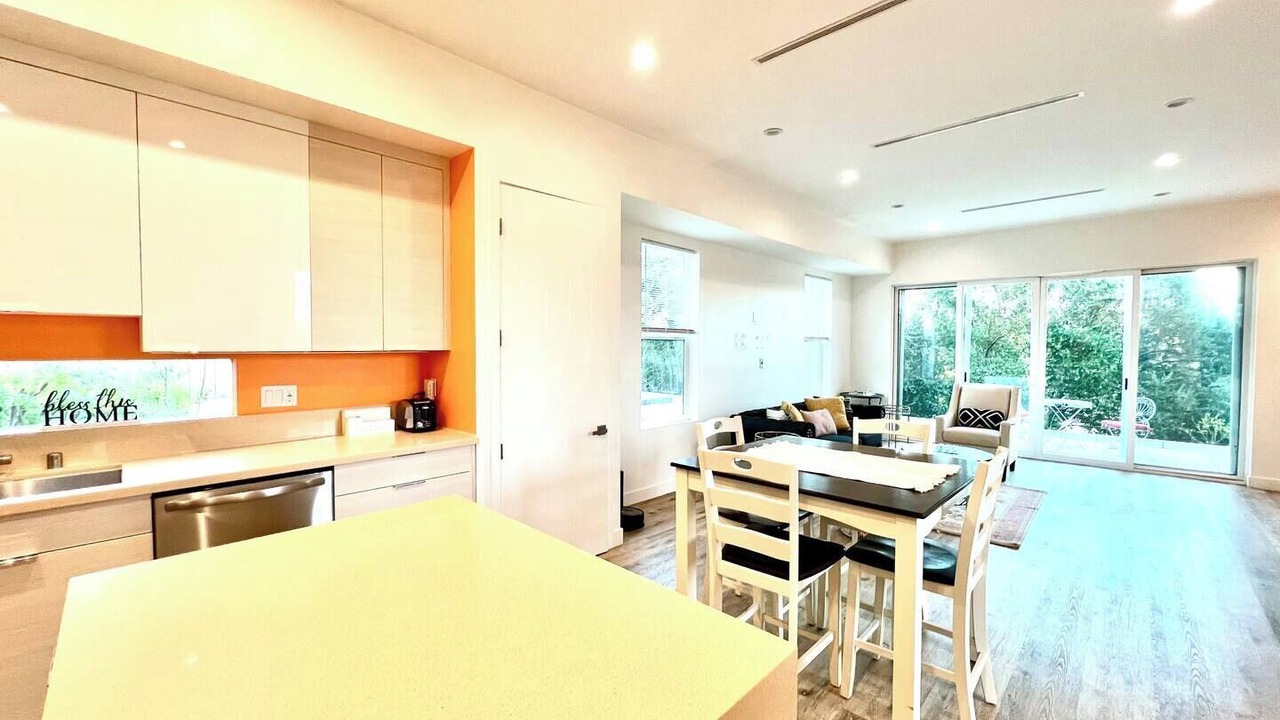 Photo of Kitchen in Canoga Park