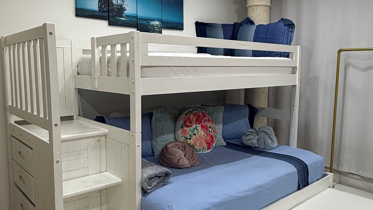 Photo of Bedroom in Hialeah