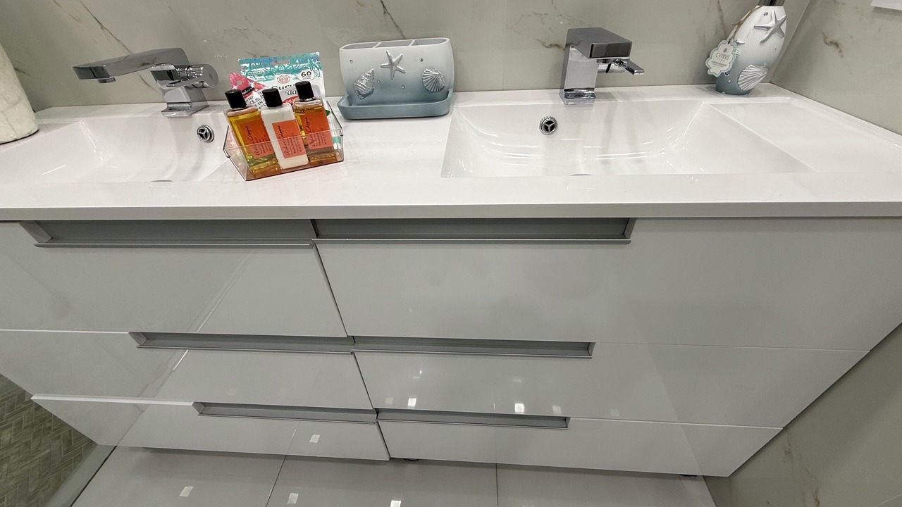 Photo of Bathroom in Hialeah