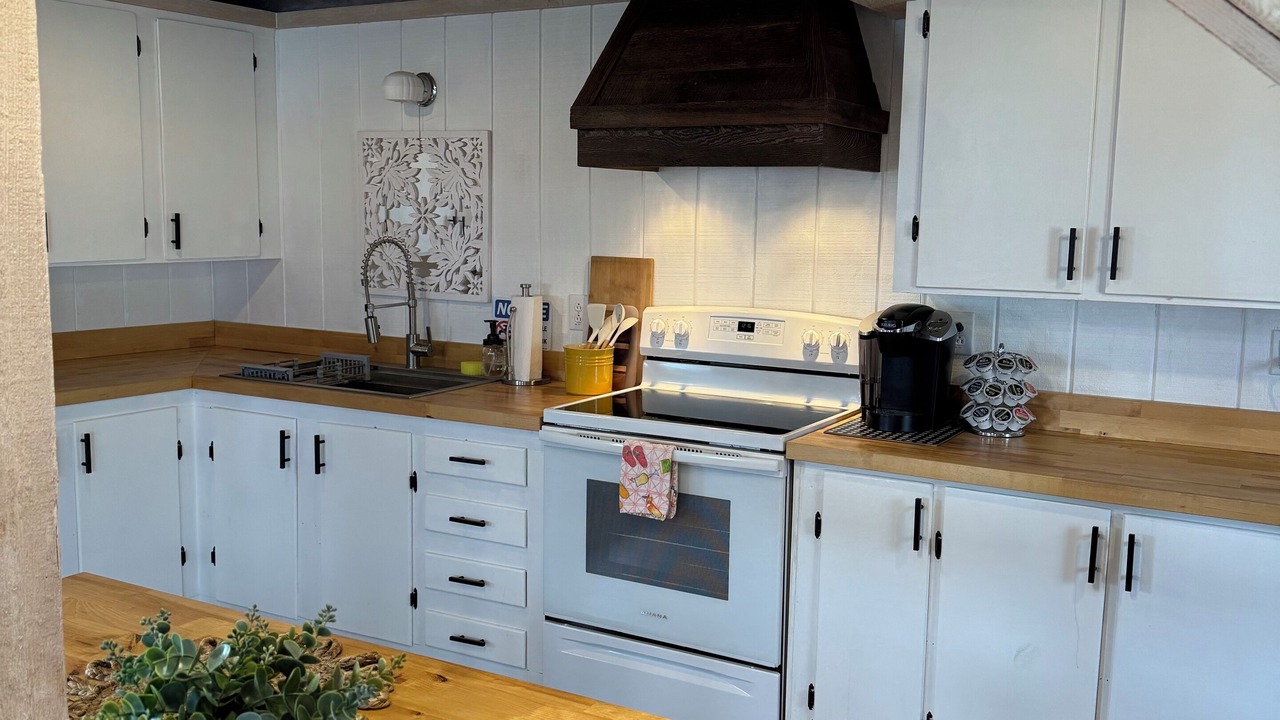 Photo of Kitchen in Town of Torrey