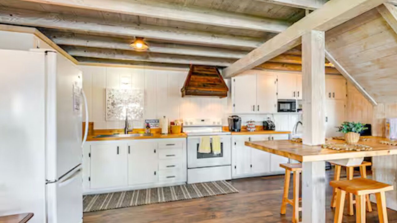 Photo of Kitchen in Town of Torrey
