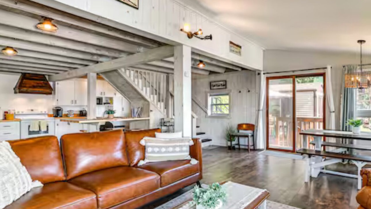 Photo of Livingroom in Town of Torrey